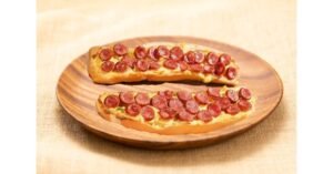 Pão de alho com linguiça: Delícia para servir como aperitivo!